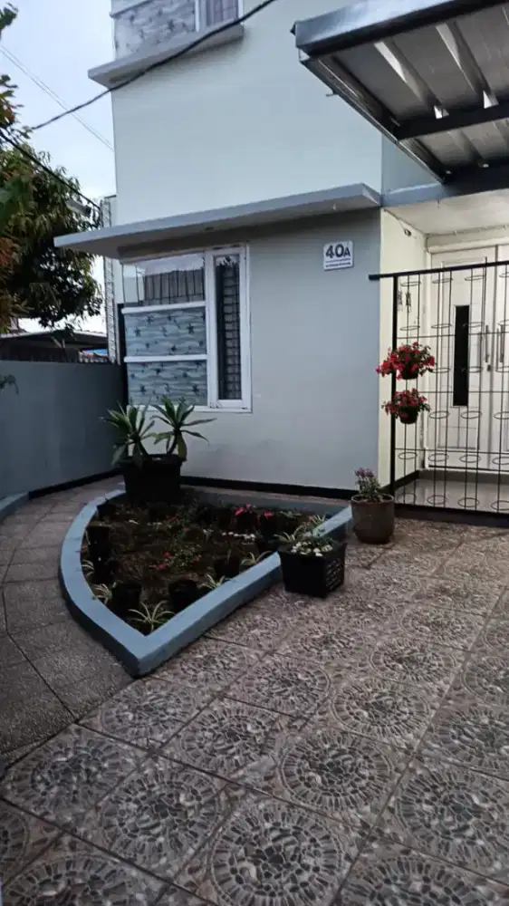 Rumah Mungil 2 lantai full