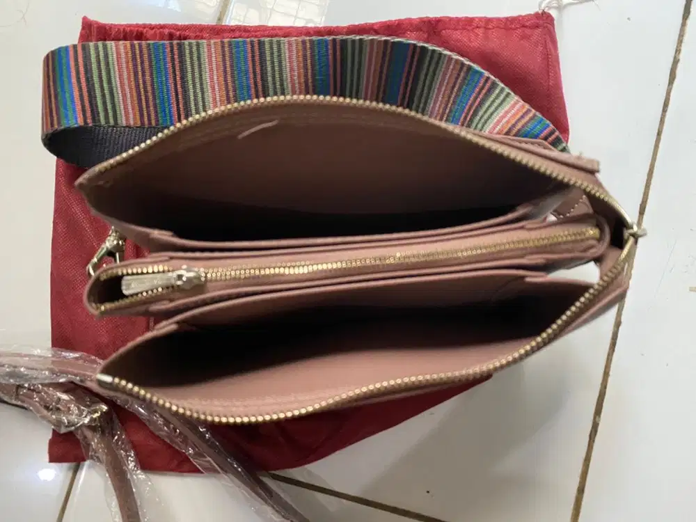 HUSH PUPPIES TIEN SLING BAG