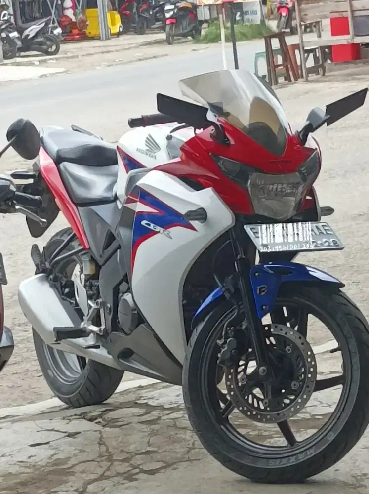 CBR 150R cbu  2013