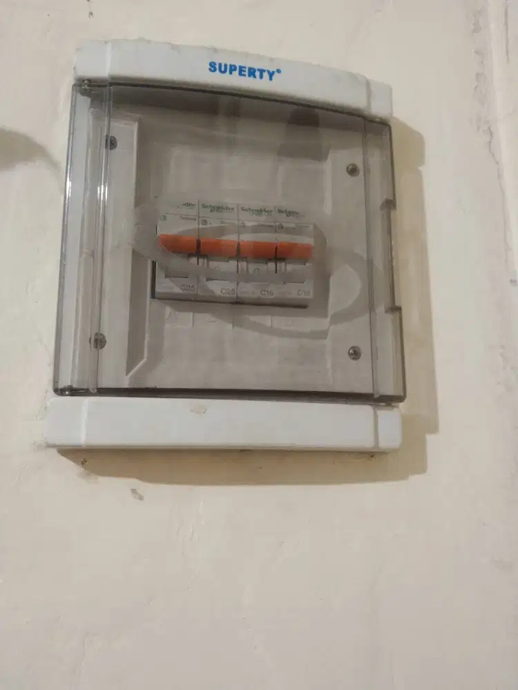 Tukang listrik bisa kerumah kalo dipanggil