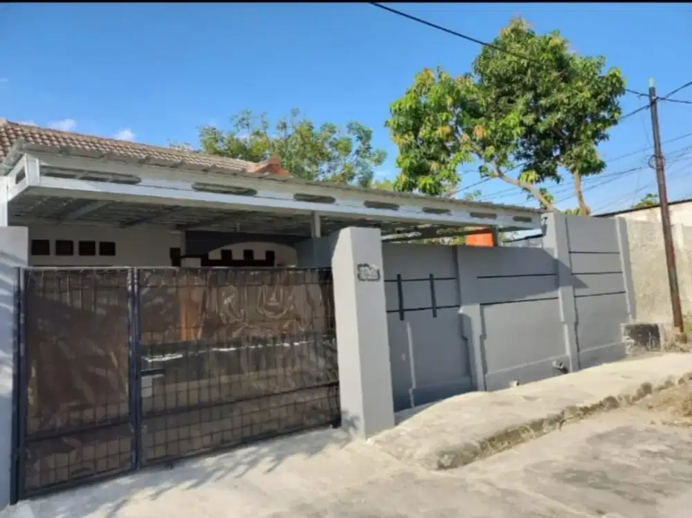 DIJUAL RUMAH HALAMAN LUAS