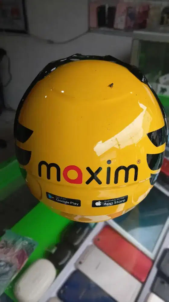 Helm maxim. Mulus bekas