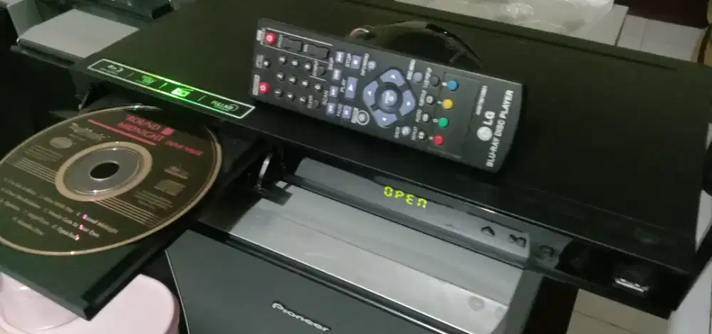 LG  BP120P  BLUERAY PLAYER