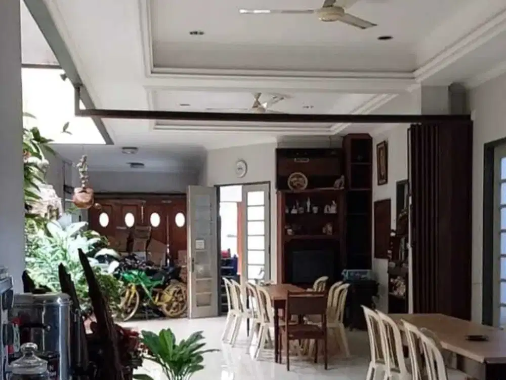 DIJUAL RUMAH 3,5 LANTAI, BISA UNTUK KOSTAN ATAU KANTOR DI TANAH ABANG