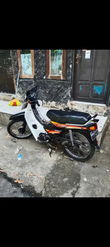 Honda Astrea impressa