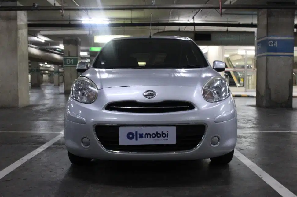 TDP 4,JT Nissan March 1.2 L Bensin-MT Silver 2013