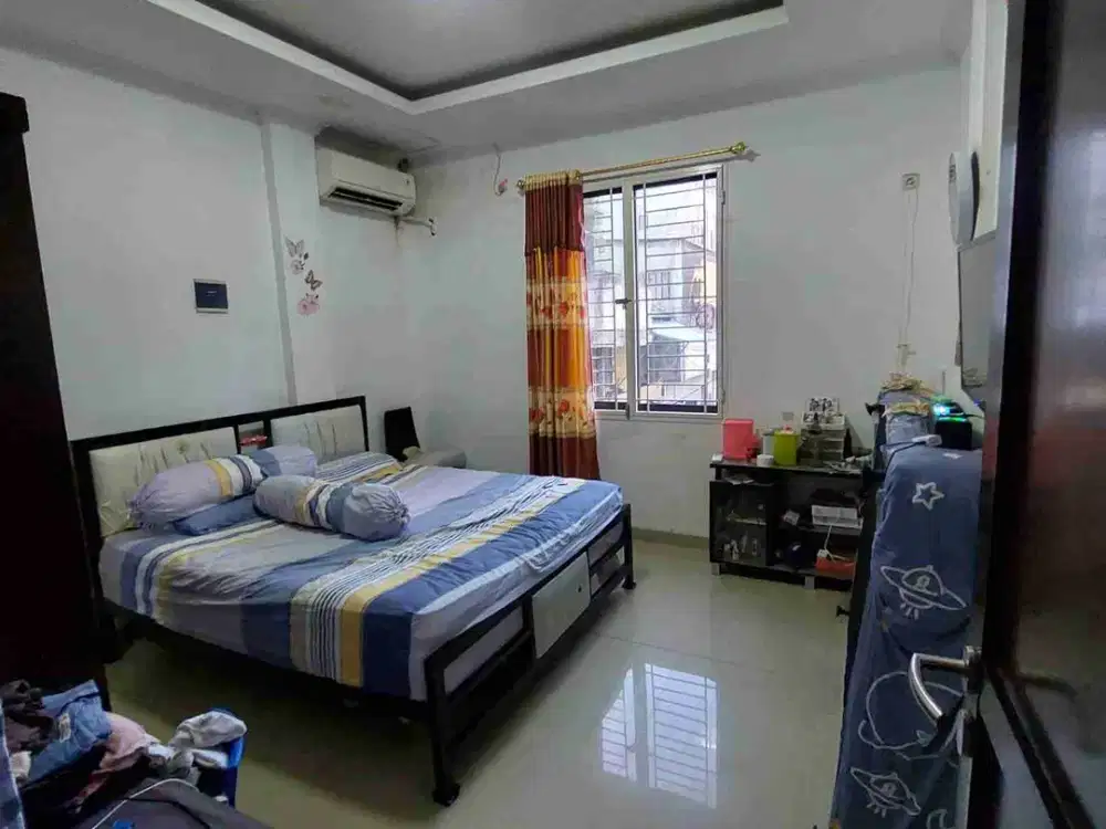 Rumah Siap Huni Jelambar Bisa Tinggal dan Usaha