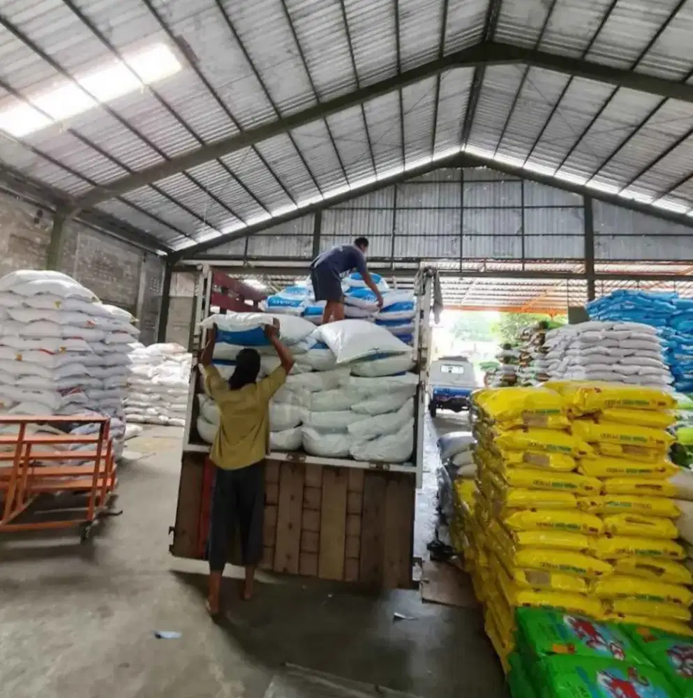 Distributor pakan apung