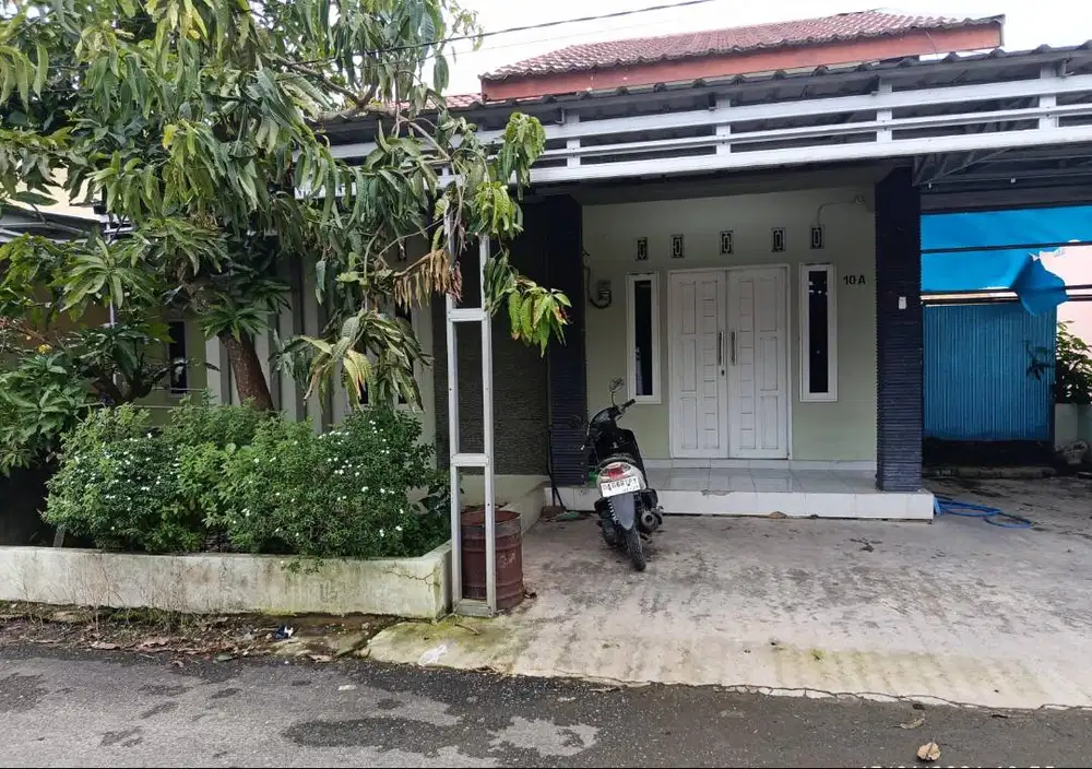 Rumah disewakan per tahun beserta isinya