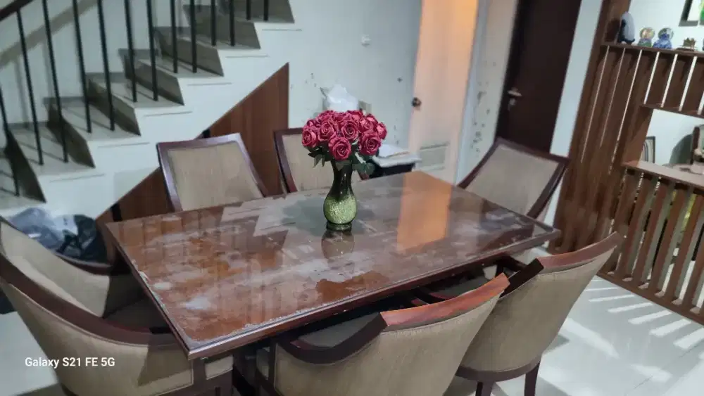 Meja Makan Rose woodliving