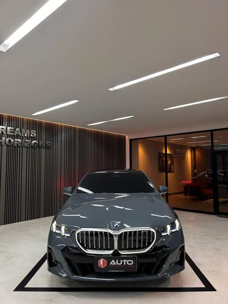 BMW 520i M-Sport 2025 New Model Hijau Km9rb Nik 2024 B1595NAE