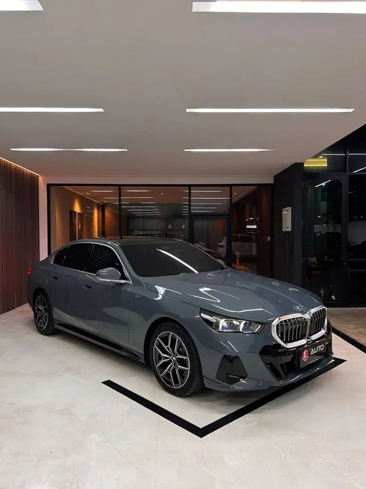 BMW 520i M-Sport 2025 New Model Hijau Km9rb Nik 2024 B1595NAE