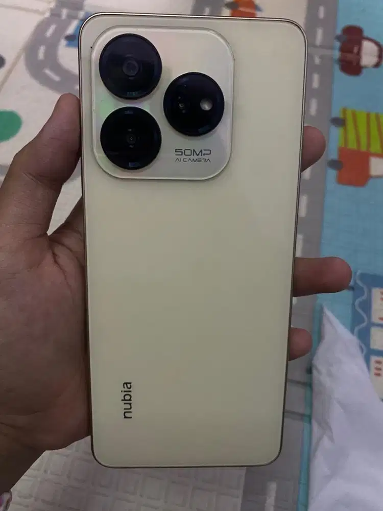 nubia ram 6+10 256gb