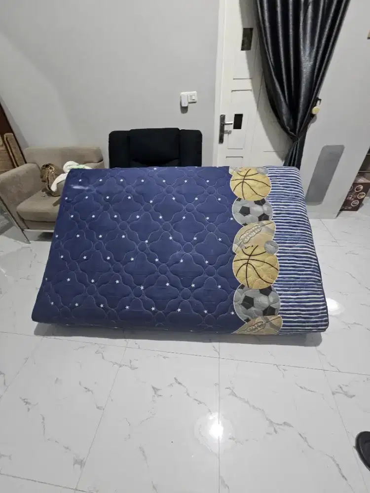 springbed gambar bola 140 x 200cm