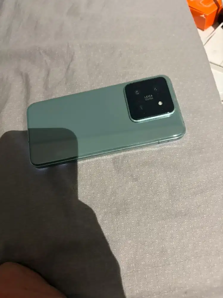 Xiaomi 14 handphone