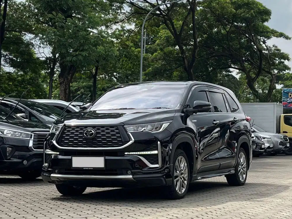 TOYOTA ZENIX Q 2.0 HYBRID MODELLISTA AT 2024 HITAM KM 22RB