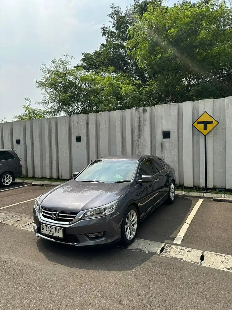 Honda Accord 2014 Abu Mint Condition