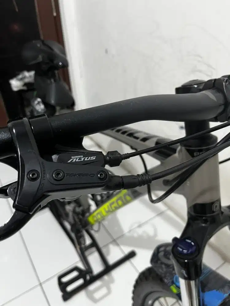 Sepeda Polygon Premier 5 (2023) like new