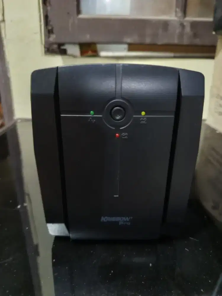 UPS (Uninterruptible Power Supply) Krisbow Pro 1200VA. 