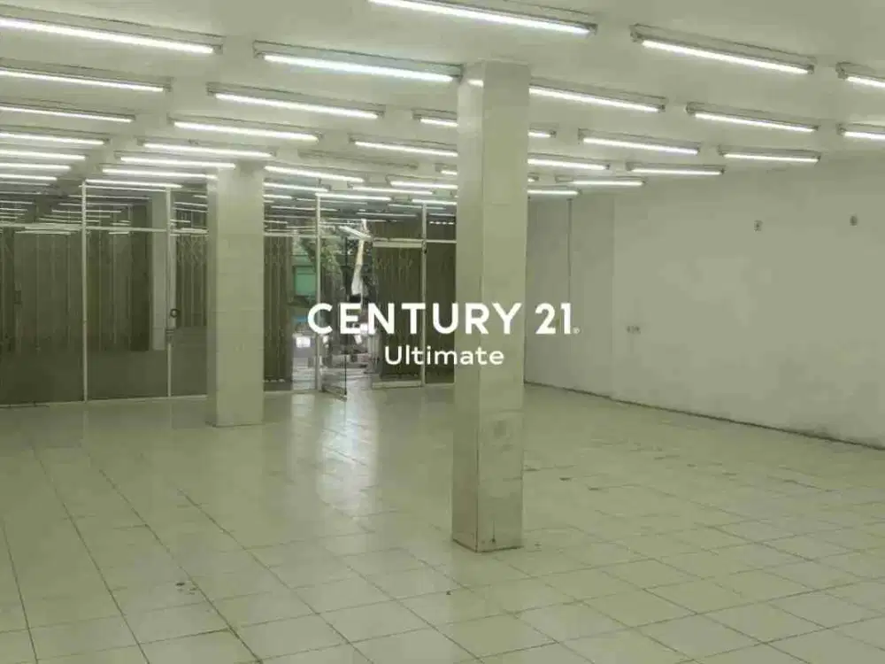 Ruko Strategis di Jalan Gunung-Gunung Kota Malang, Parkir Luas