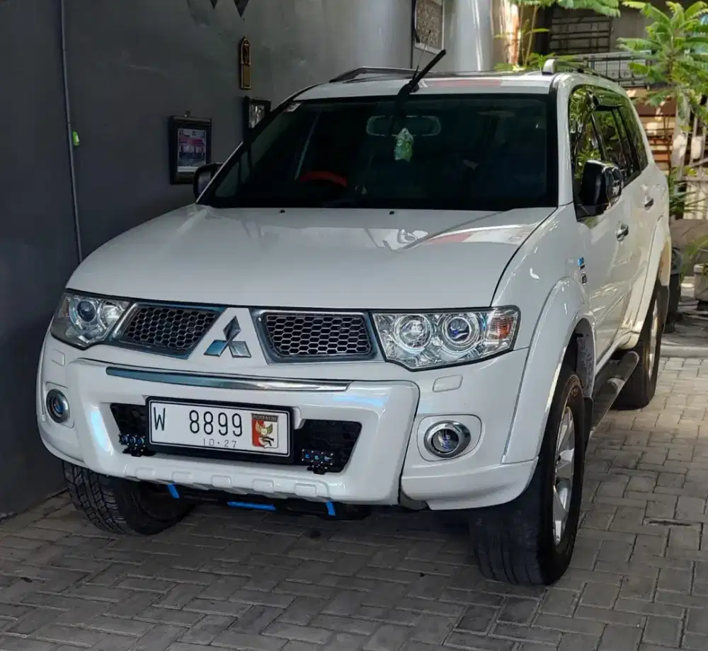 Mitsubishi Pajero Sport 4x4 Dakar 2012 Disel Solar Putih Surabaya