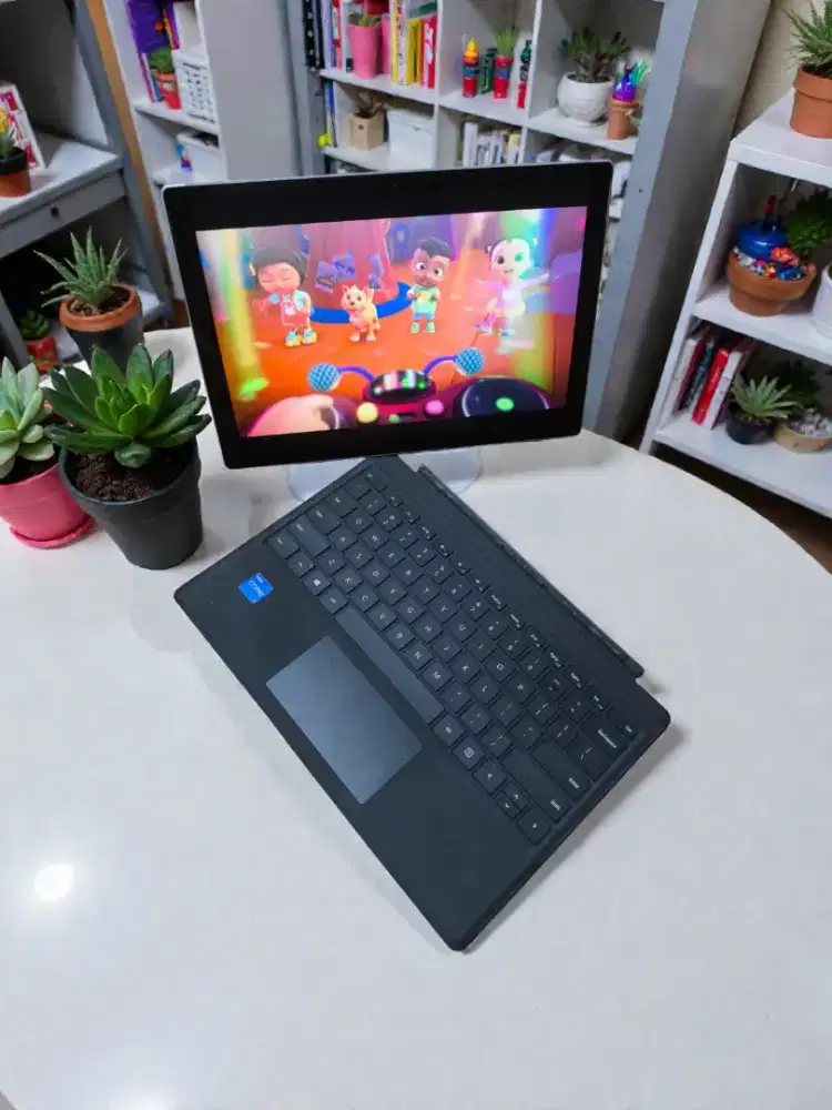 Laptop Microsoft Surface TOUCHSCREEN Core i7 SSD 256Gb RAM 8Gb SLIM