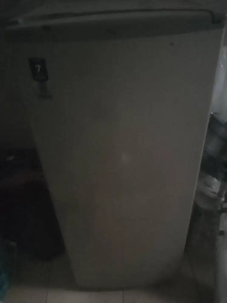 Kulkas freezer aqua aqf s6