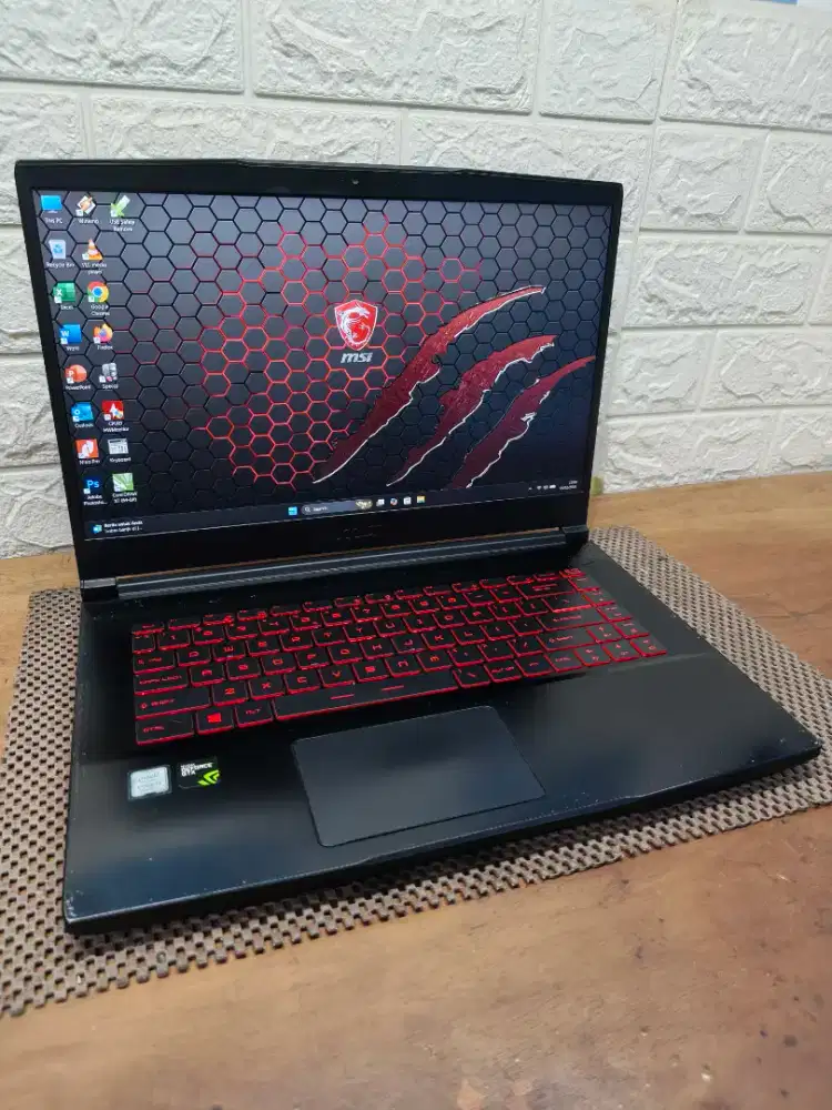 MSI GF63 Thin intel Core i5 Gen-9 (16/512gb) GTX 1050Ti NORMAL