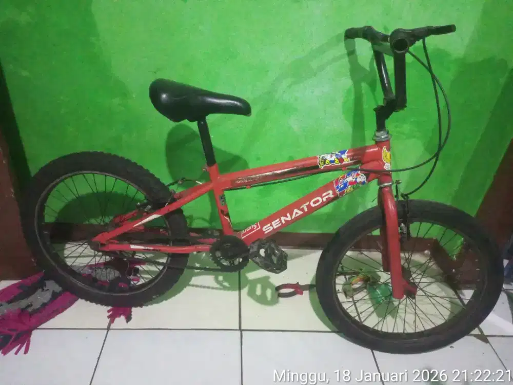Sepeda BMX senator