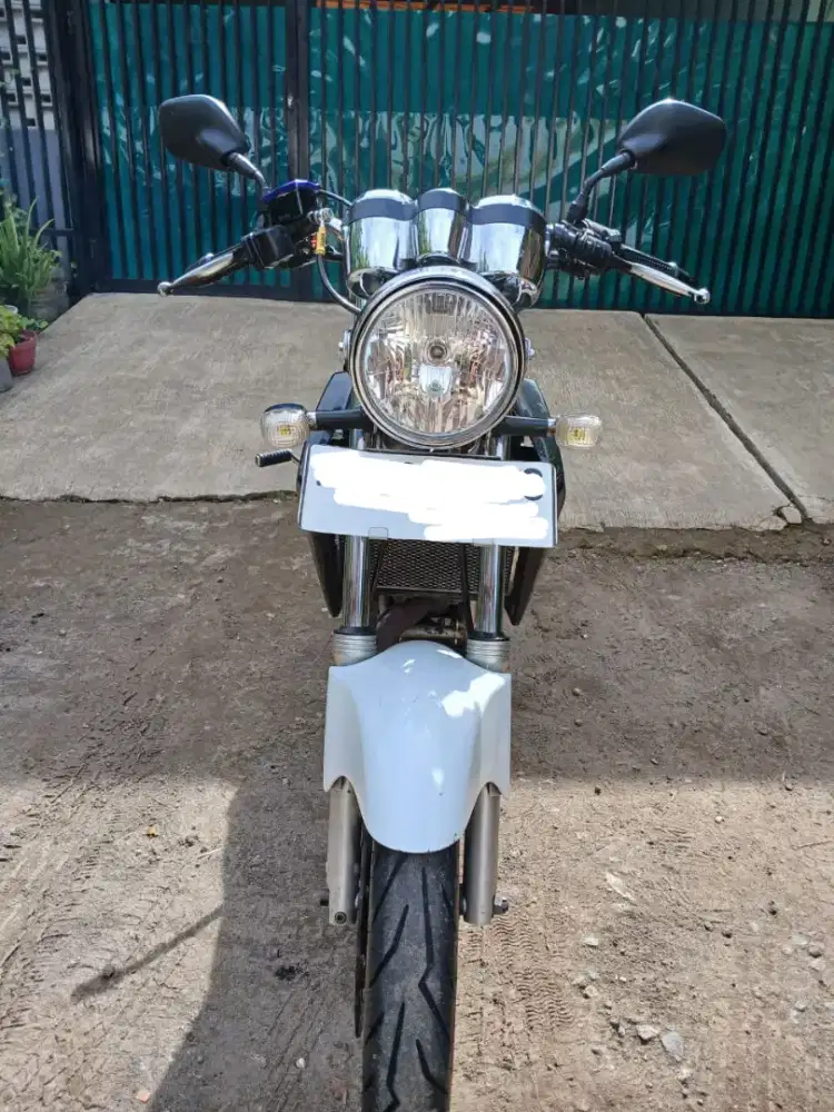 Di jual motor Ninja R 2014 warna putih