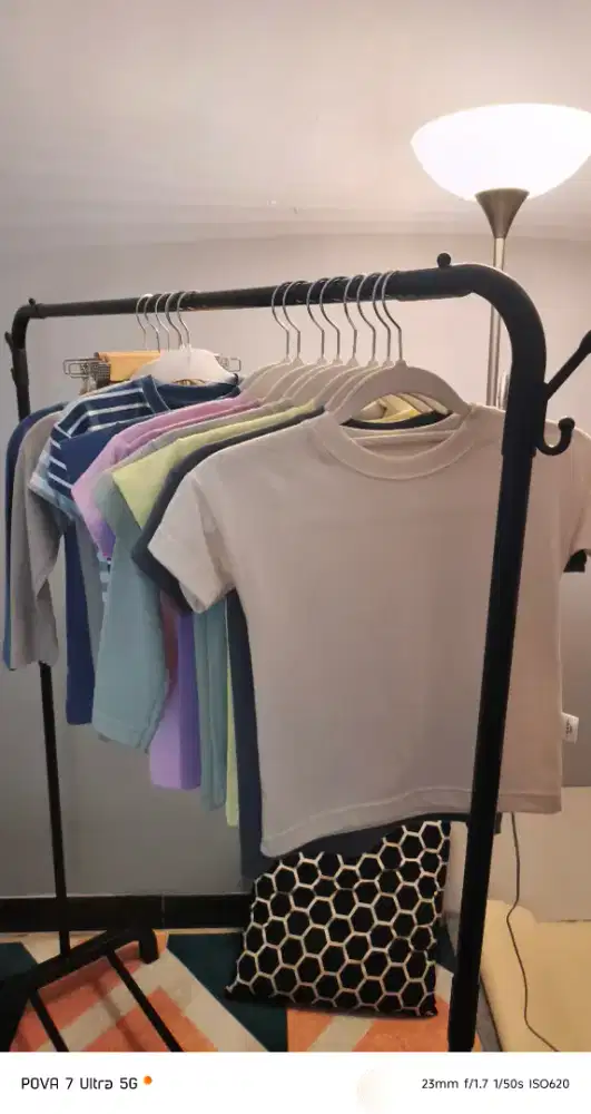 Dicari karyawan untuk host Live shopping