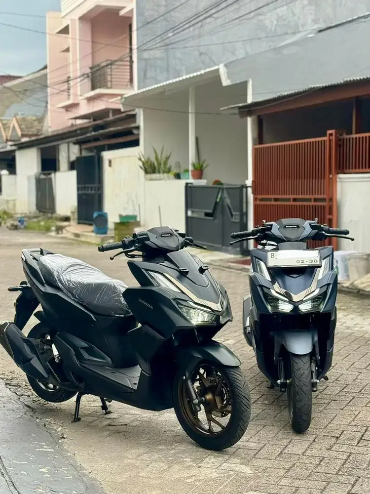 KM 92 KILO! VARIO 160 ABS 2025 HITAM/BIRU GRESS LIKE NEW