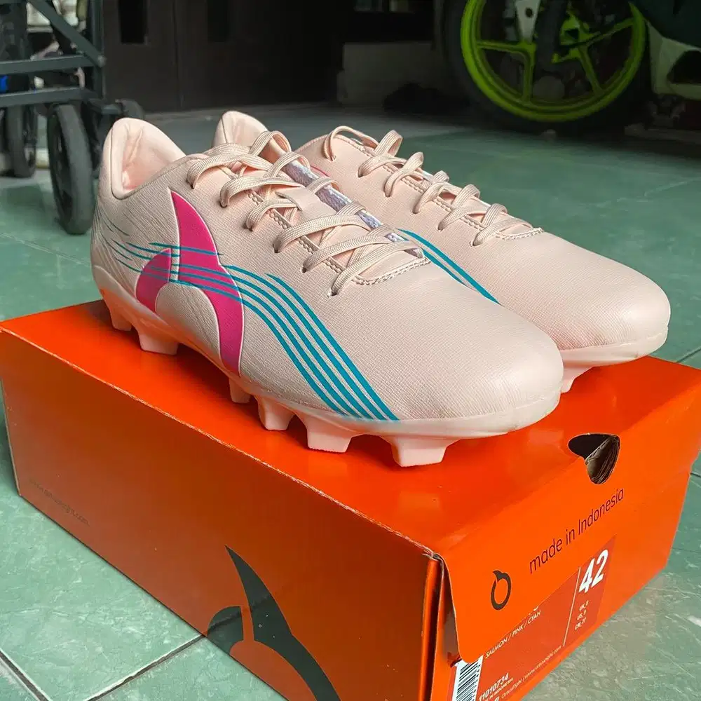 Sepatu Bola Ortuseight Horizon FG - 42