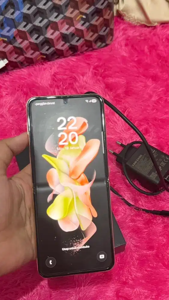 Samsung Galaxy Z Flip 4 5G 256 GB  Second Resmi Indonesia