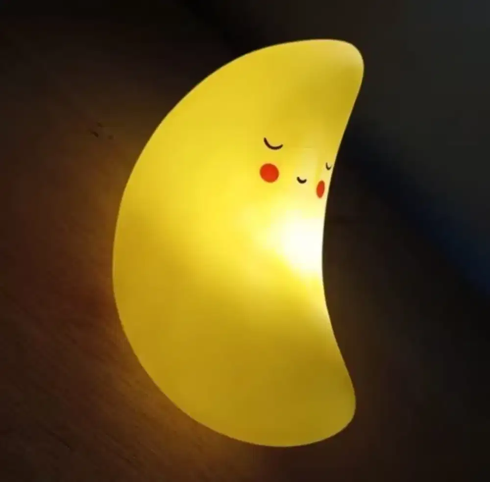 Lampu tidur karakter