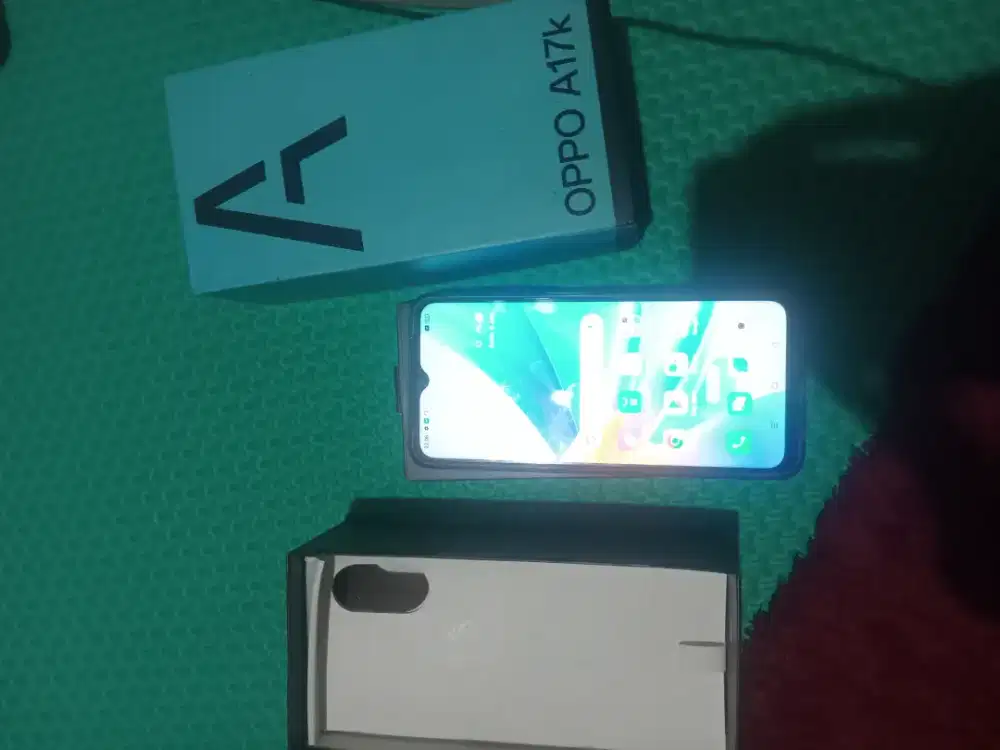 Jual Hp Oppo Lagi BU buat bayar kosan