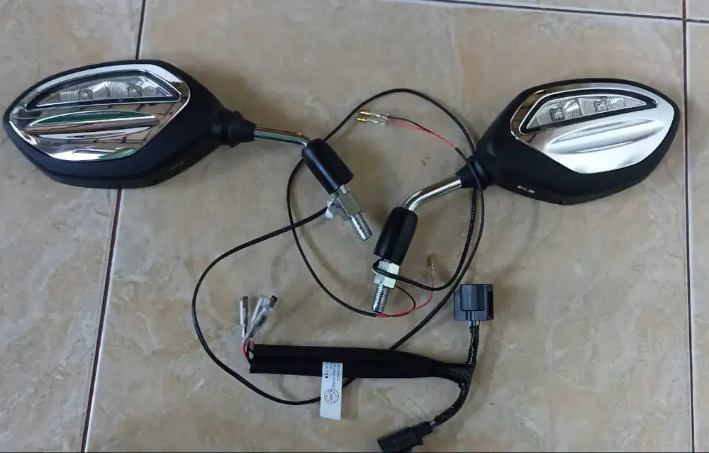 Spion Lampu LED