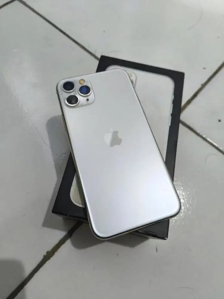Iphone 11 pro 512 inter bh 97 jaringan mau