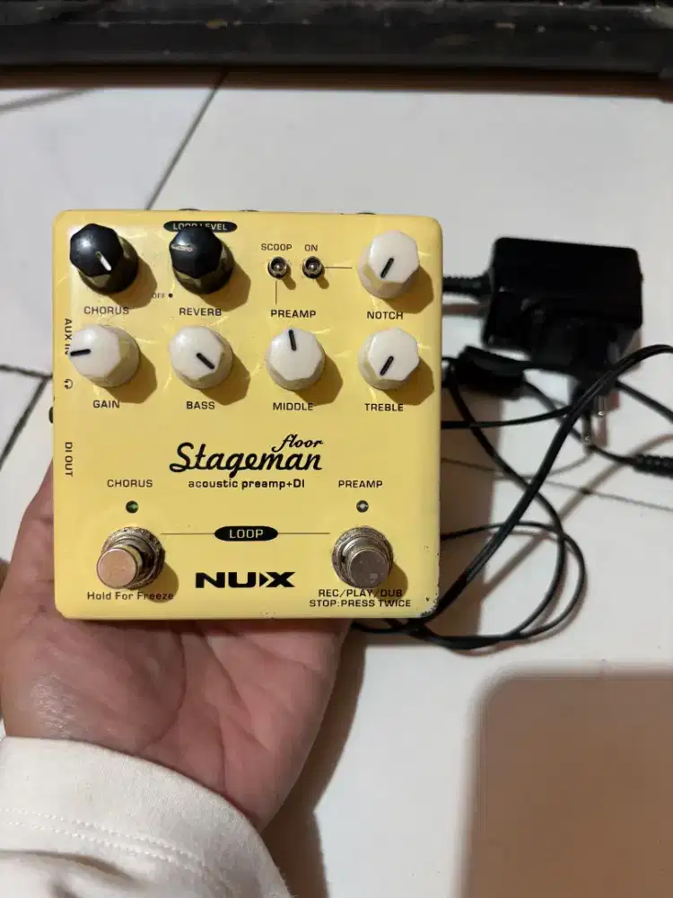 Preamp Akustik Nux Stageman Floor plus Adaptor Nux