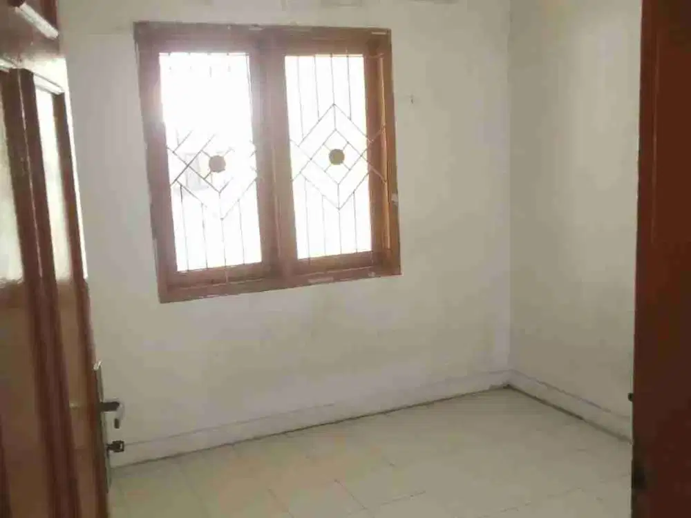 rumah siap huni lokasi depan di hadapan indah 1 bekasi