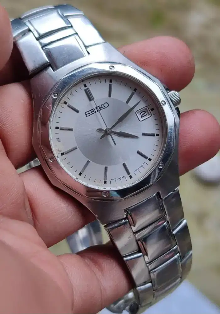 Seiko Quartz White Dial