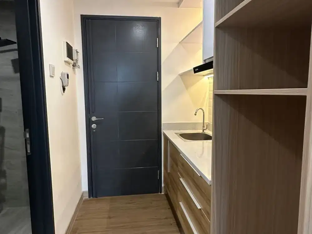 JUAL CEPAT Apartment Collins Boulevard Tower Hyde Alam Sutera 1 BR Siap Huni 900 Jt Nego