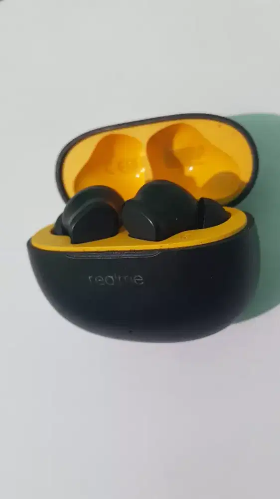 Realme Buds T100 Bluetooth Original ( Bekas )