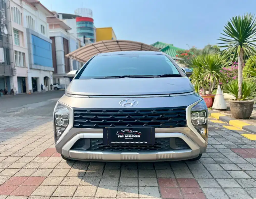 Hyundai Stargazer Prime Captain Seat 2022 AT 1.5 Low Km, Pajak Panjang
