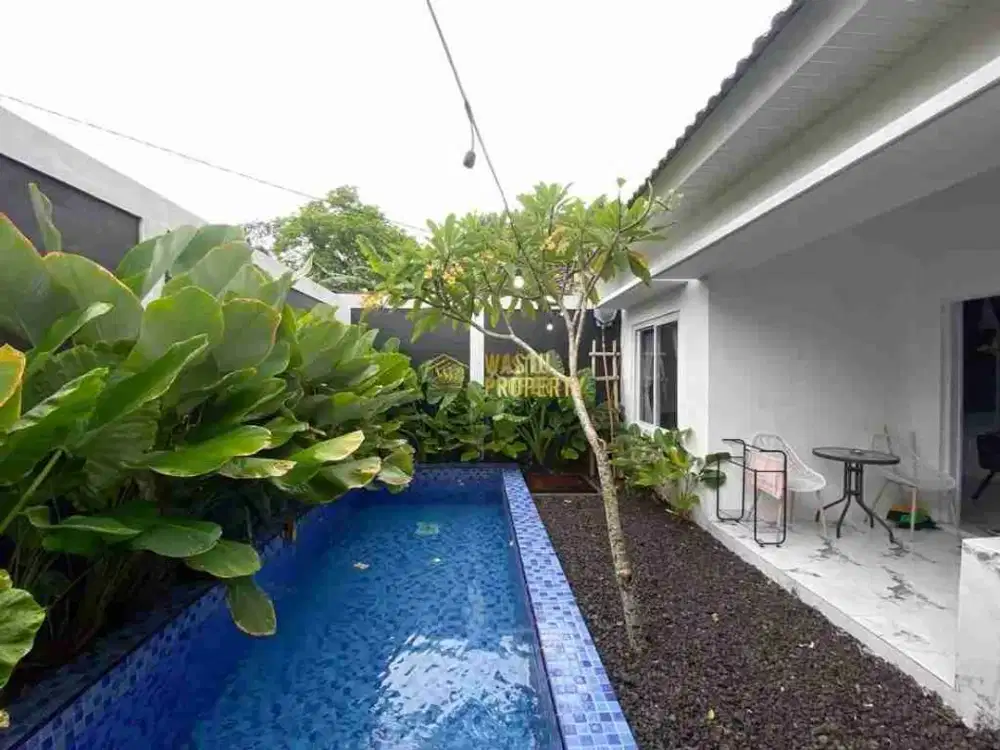 RUMAH CANTIK ADA KOLAM RENANG DIJUAL DI BERBAH