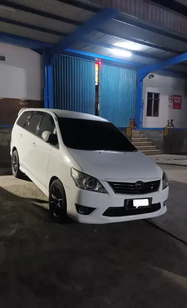 INNOVA G Diesel AT - 2012