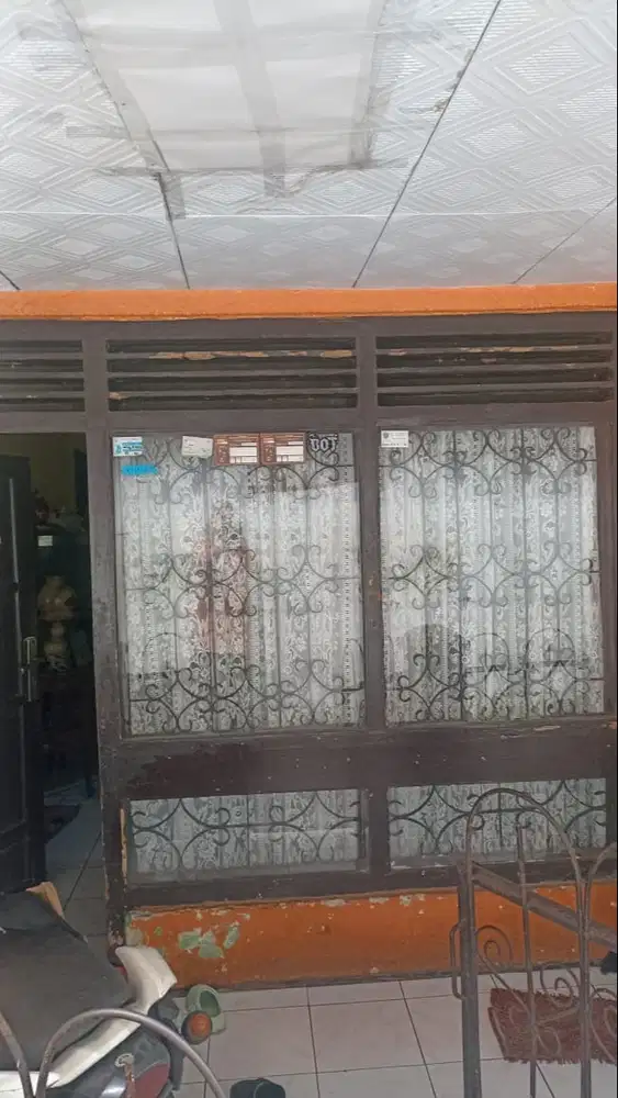 Jual rumah strategis