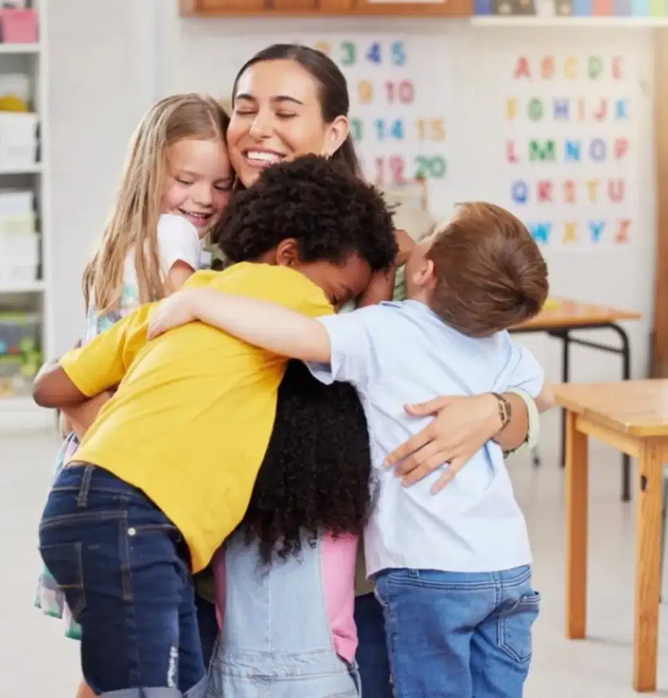 Jasa Menemani Anak-anak dan orang Sakit
