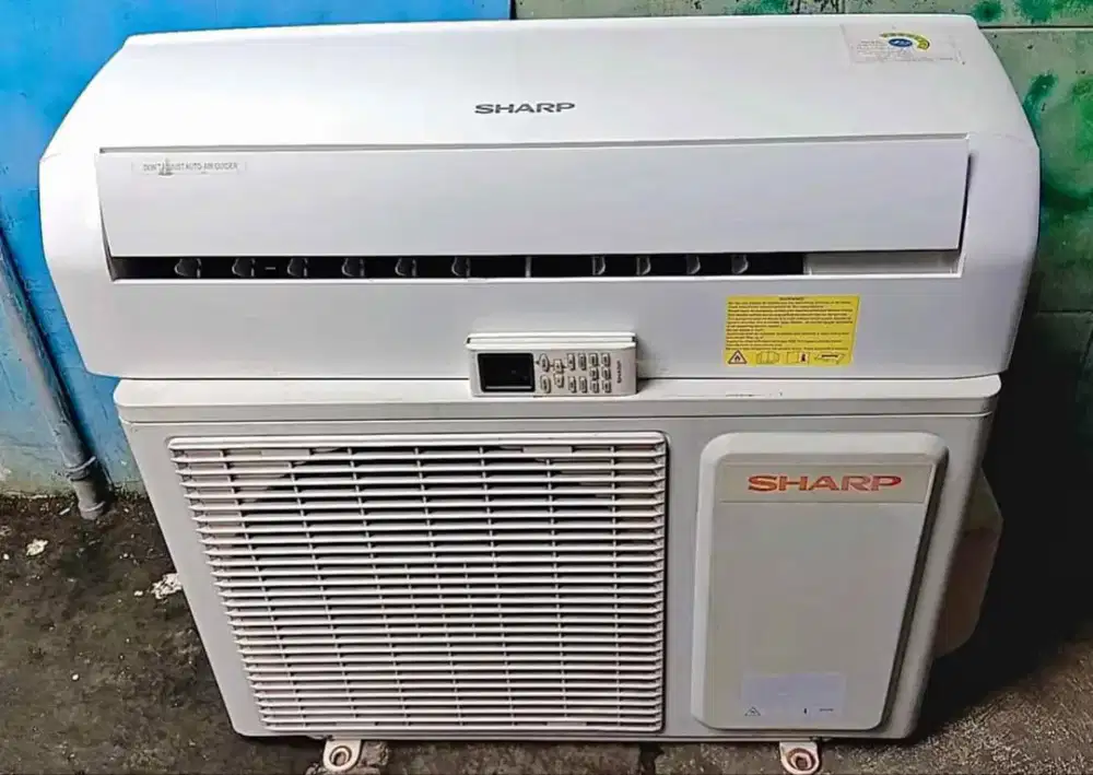 Jual ac Sharp 1/2 pk R 32 lowwat 360 watt kondisi 95% ori semua
