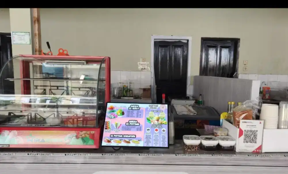 Etalase Bekas masih mulus seperti baru